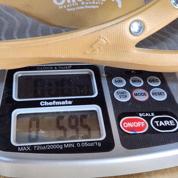 Tony Little Cheeks Sandals Flip Flops Round Jewels Beige MISMATCHED SIZES 6 & 7 - Picture 10 of 10